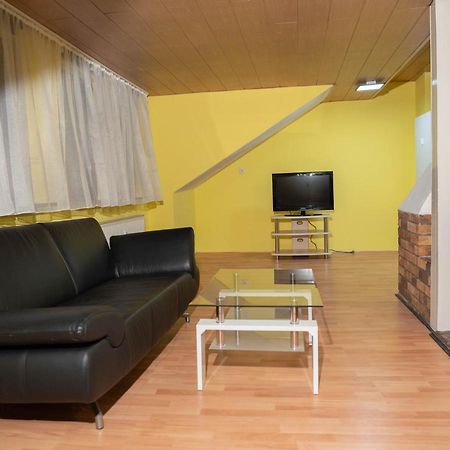 Apartamento Haus Kim Thinh Betzdorf Exterior foto