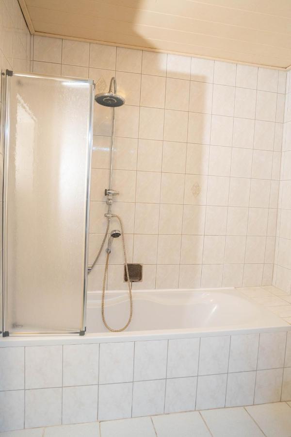 Apartamento Haus Kim Thinh Betzdorf Exterior foto