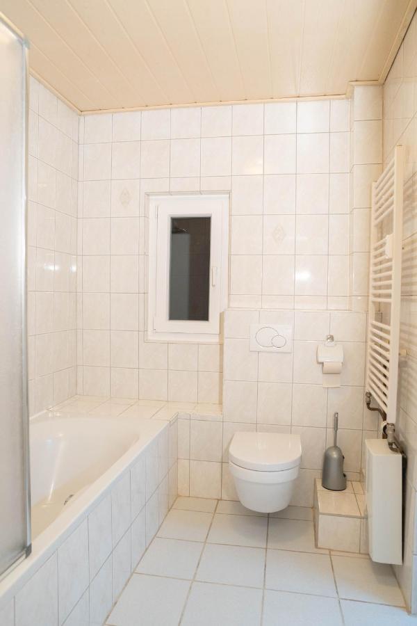 Apartamento Haus Kim Thinh Betzdorf Exterior foto